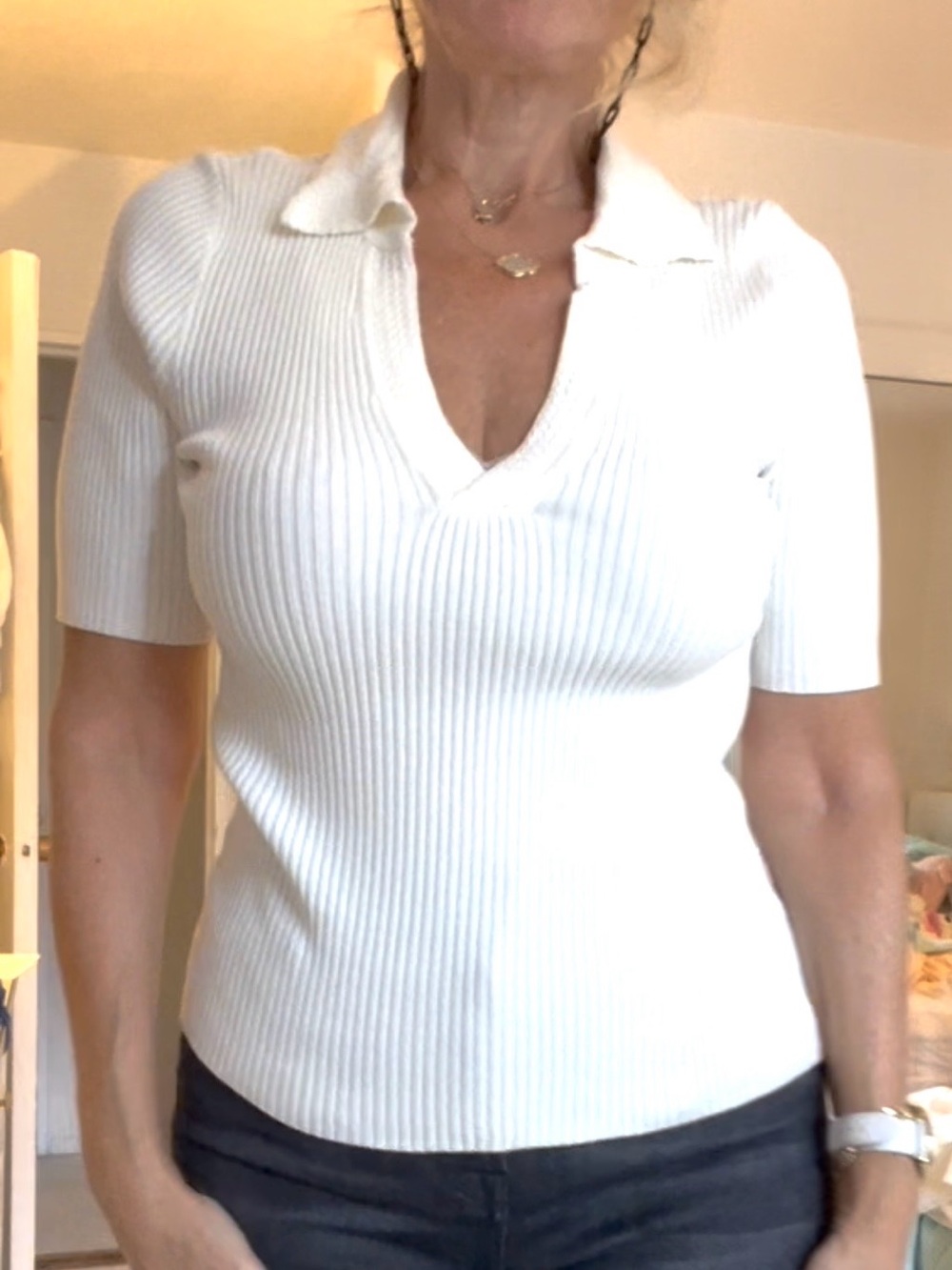 Marled off-white V- neck ribbed knit top size M